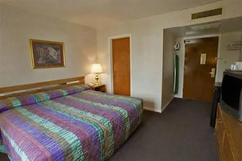 Hotel Budgetel And -