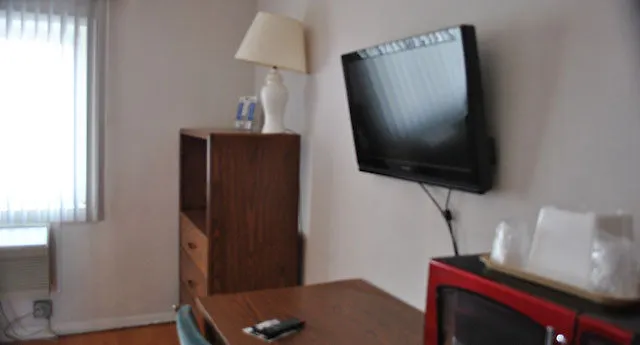 Hotel Budgetel And -